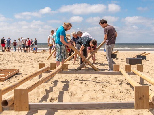 Expeditie_Robinson_op_het_strand.jpg