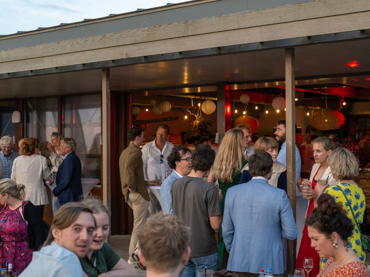 bedrijfsborrel_locatie_strand_3.jpg